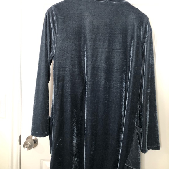 Amaryllis Midnight Blue Velvet Cardigan - Picture 12 of 12